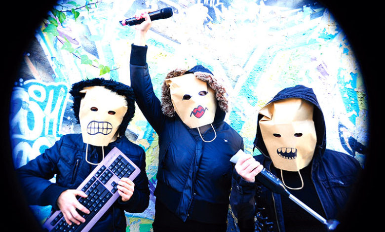 Penkoletas sisters Feminista Show