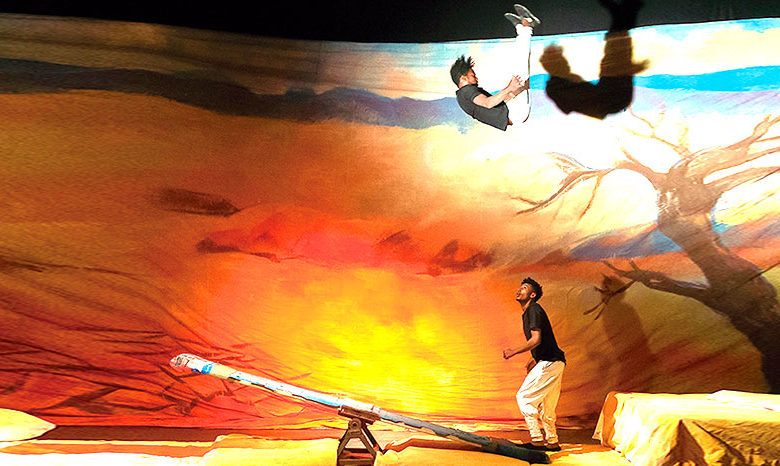 Move in-Fekat Circus