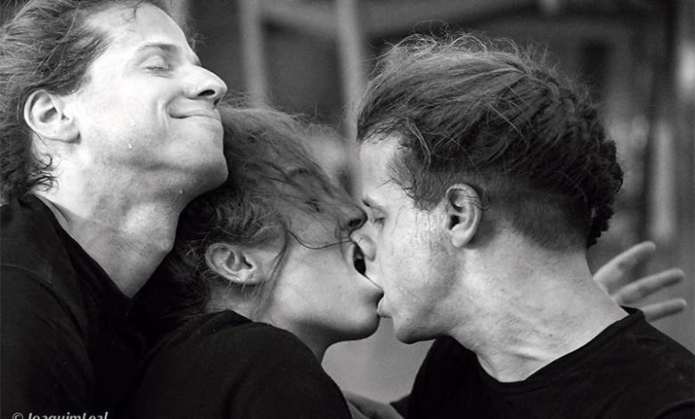 Non hai que ser unha casa para ter pantasmas @Joaquim Leal