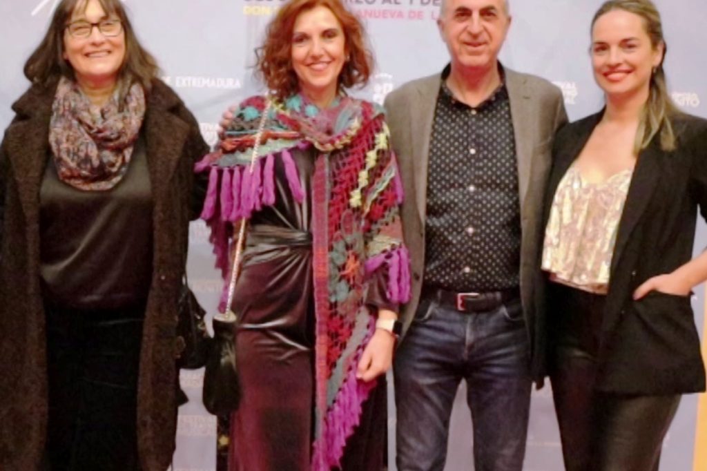 Los organizadores del Festival Toni Álvarez directora del Centro de las Artes Escénicas de la Junt