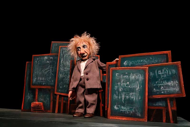 Einstein artezblai