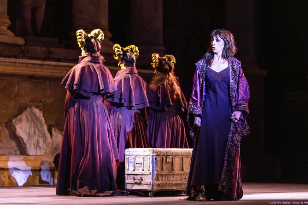 Escena de Jasón y las Furias