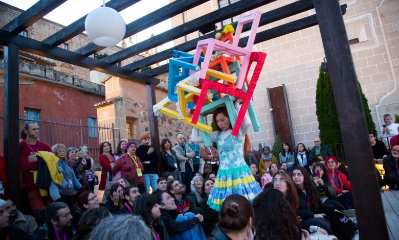 Las vecinas Sillas y como me siento @ Javier Pulpo